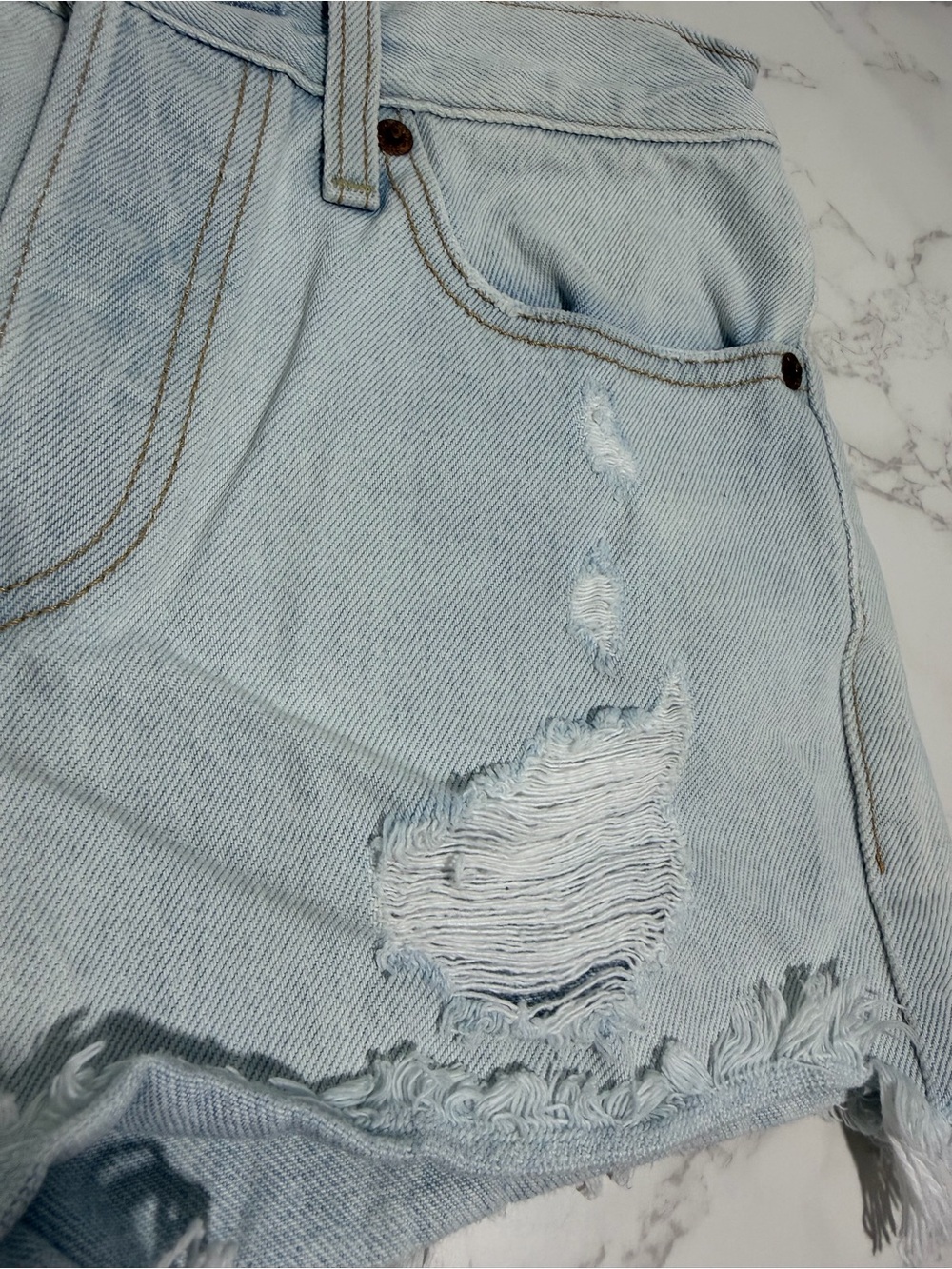 Vintage Y2K Levi's Light Blue Distressed Cut-Off Denim Shorts - 24 - Picture 4 of 11